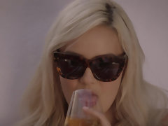 Zwart, Blond, Sperma in gezicht, Vriendin, Interraciaal, Geld, Biljart, Rijden