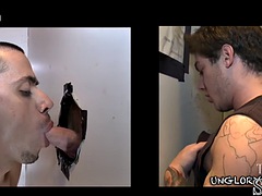 Leie, Blasen, Spermaladung, Schwul, Handjob, Piercing, Ablutschen, Tätowierung