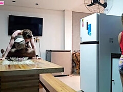 Enthousiasteling, Anaal, Mooi, Grote lul, Grote mammen, Fetisj, Huisgemaakt, Interraciaal