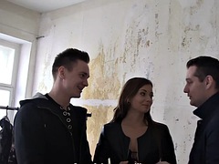 Amateur whore gets double fucked