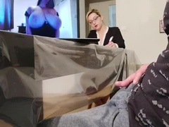 Grosse titten, Geschnappt, Gehörnter ehemann, Milf, Öffentlich, Sekretärin, Spanner, Ehefrau