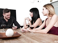 Watch tireless Vinna Reed and Valentina Ricci's clip