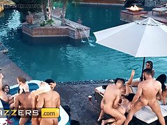 Большая жопа, Большой член, Большие сиськи, Брюнетки, Секс без цензуры, Хд, Огромные размеры, Бассейн