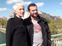 Schönheit, Blondine, Blasen, Geile alte tussi, Kehlenfick, Reif, Mutti, Flotter dreier