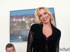 Blondine, Blasen, Gehörnter ehemann, Spermaladung, Hd, Interrassisch, Schreiend, Ehefrau
