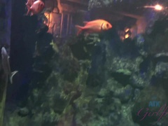 素人, 指いじり, ジーンズ, オーガズム, 小柄, 公共, オマンコ, ガリガリ