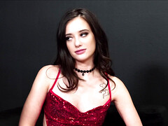 Belleza, Mamada, Engañando, Club, Peludo, Coño, Desnudarse, Tatuaje