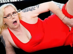 Leie, Grosser arsch, Grosser schwanz, Grosse titten, Hundestellung, Masturbation, Milf, Kurzes haar