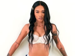 Mamada, Morena, Semen en la boca, Corridas, Ébano, Pajear, Lamidas, Trio