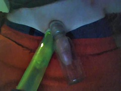 Flasche, Schwul, Hardcore, Masturbation, Rasiert, Solo, Ablutschen, Spielzeuge