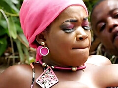 Африканки, Большая жопа, Большой член, Большие сиськи, Брюнетки, Зрелые, Натуральные сиськи, На природе