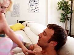 Lieveling, Grote mammen, Pijpbeurt, Lul, Likken, Pornster, Kut duiken, Tieten likken