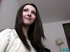 Amateur, Brunette brune, Tchèque, En levrette, Argent, De plein air, Pov, Adolescente