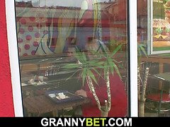 Mooi, Grote mammen, Blond, Pijpbeurt, Rondborstig, Oudere vrouw, Rijpe lesbienne, Stiefmoeder