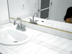 Cuarto de baño, Tetas grandes, Morena, Engañando, Pies, Fetiche, Coño, Tetas