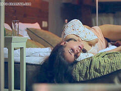 Брюнетки, Европейки, Пальцем, Мастурбация, Милф, Соски, Оргазм