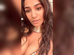 Poonam Pandey scorching live