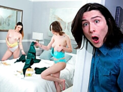 ベッドルーム, デカチン, 茶髪の, 女 人男 人, ハメ撮り, ストッキング, ティーン, 三人