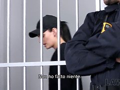 18 años, Morena, Checa, Cárcel, Policía, Sexo fuerte, Hijo, Adolescente