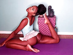 Noir ébène, Doigter, Interracial, Lesbienne, Chatte, Dénudage, Adolescente, Jouets