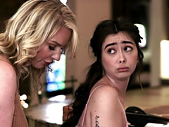 Tetas grandes, Penetracion con dedos, Lesbiana, Lencería, Masturbación, Madres para coger, Afeitado, Estriptis