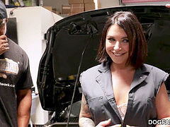 Grote lul, Zwart, Groepseks ejactulatie, Sperma in gezicht, Groepseks, Kantoor