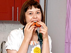 18 años, Morena, Penetracion con dedos, Cabello corto, Solo, Estriptis, Adolescente, Tetas