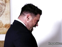 Blasen, Braunhaarige, Bekleidet, Aufs gesicht abspritzen, Handjob, Hd, Wichsen, Muskel