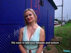 Enthousiasteling, Grote mammen, Blond, Pijpbeurt, Tsjechisch, Hakken, Billekoek, Trein