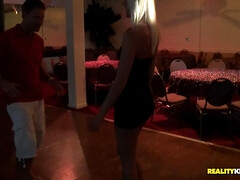 Anal, Blonde, Dingue, Robe, Mature, Mère que j'aimerais baiser, Maigrichonne, Grande