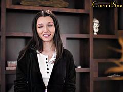 Amateur, Linda, Fetiche, Lesbiana, Pov, Pelirrojo, Strapon, Tetas