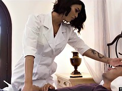 アナル, デカチン, デカパイ, 茶髪の, 医者, オランダ人, 看護婦, シーメール