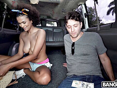 18 años, Amateur, Tetas grandes, Negro, Mamada, Estilo perrito, Corridas faciales, Adolescente