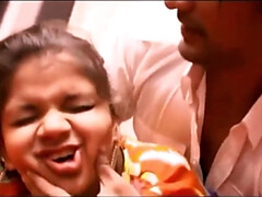 Enthousiasteling, Grote mammen, Beroemdheid, Hondjeshouding, Indisch, Moeder, Ruw, Tieten likken