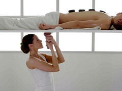 デカパイ, フェラチオ, 指いじり, 手コキする, Hd, マッサージ, 自然山雀, オイル