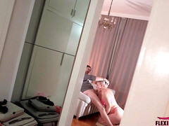 Hundestellung, Aufs gesicht abspritzen, Riesig, Milf, Mutti, Zierlich, Flotter dreier, Spanner