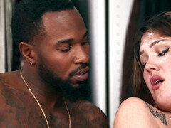 Anal, Lamer culo, Verga grande, Mamada, Morena, Garganta profunda, Interracial, Oficina