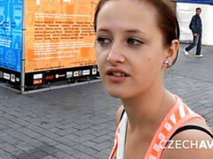 Sucer une bite, Brunette brune, En levrette, Branlette thaïlandaise, Léchez, Rasée, Adolescente, Nénés