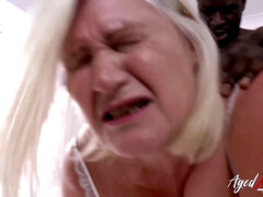 Grosse titten, Blasen, Vollbusig, Pummelig, Hardcore, Masturbation, Reif, Rasiert