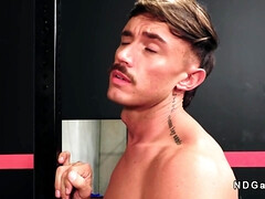 Anal, Homosexuelle, Gym, Branler, Muscle, Lécher le sphincter, Suçant, Tatouage