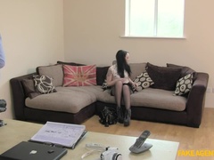 Enthousiasteling, Anaal, Pijpbeurt, Vingeren, Handbeurt, Masturbatie, Kantoor, Kut duiken