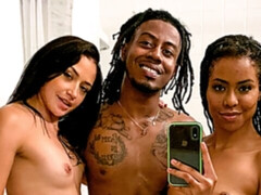 Жопа, Большая жопа, Черные, Минет, Две девушки, Межрасовый секс, Молоденькие, Втроем