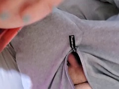 Grote lul, Grote mammen, Bruinharig, Sperma shot, Voeten, Fetisj, Gezichtspunt, Tieten likken