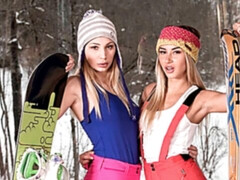 Grote kont, Grote lul, Grote mammen, Pijpbeurt, Hondjeshouding, 1 man 2 vrouwen, Mager, Tiener