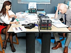 Tetas grandes, Mamada, Morena, Estilo perrito, Medias largas