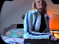 Huebsche Teen abgeschleppt - Hidden-Cam