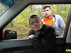 Жопа, Брюнетки, В машине, В одежде, На природе, На публике, Бритые, Тощие
