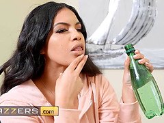 Anal, Gros seins, Sucer une bite, Interracial, Fille latino, Léchez, Chatte, Plan cul à trois