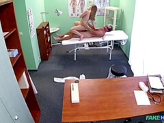 Médico, Estilo perrito, Penetracion con dedos, Lamidas, Enfermera, Oficina, Coño, Uniforme