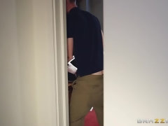 Kinderoppas, Blond, Bedriegen, Stel, Sperma, Natuurlijke tieten, Realiteit, Tiener